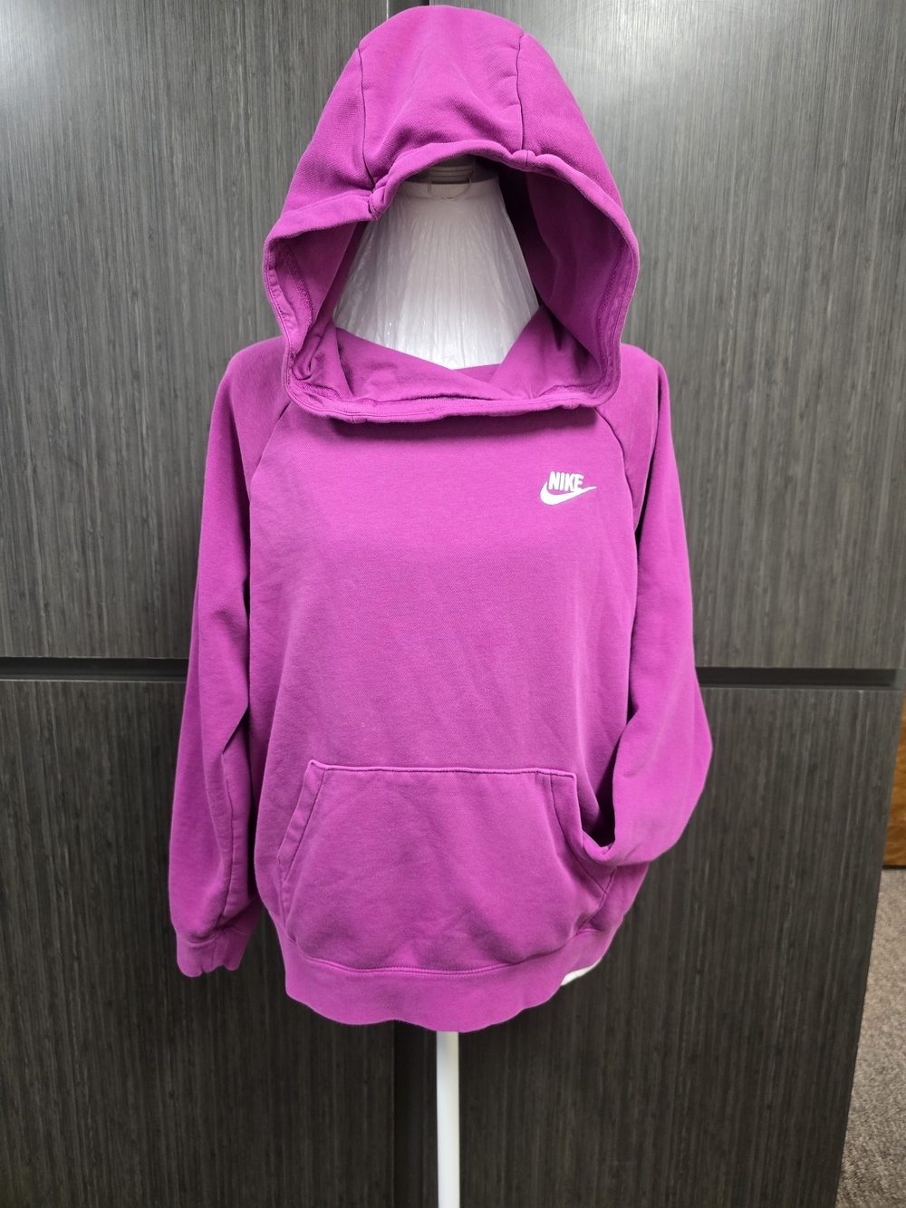 Nike Women's Magenta Pink Fleece Pullover Hoodie Size Medium Swoosh